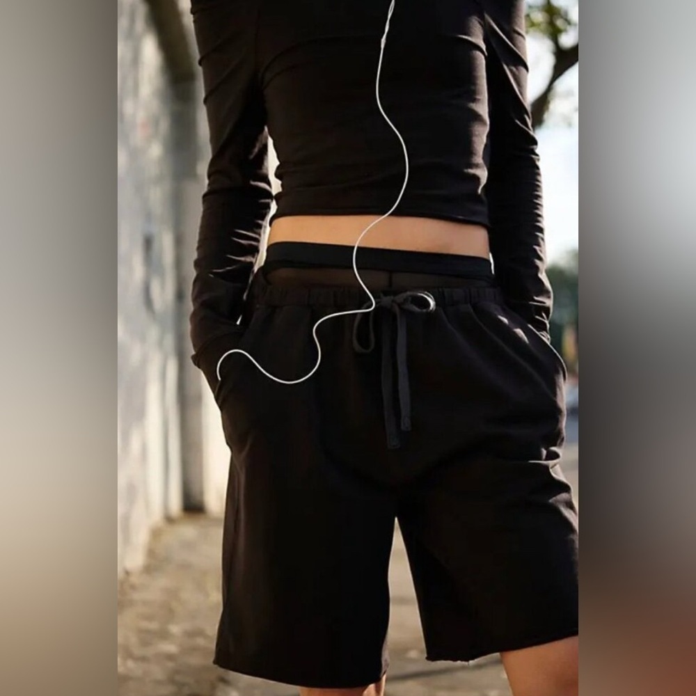 #4  NWT Free People Hot Shot Easy Set in Black - Picture 2 of 5